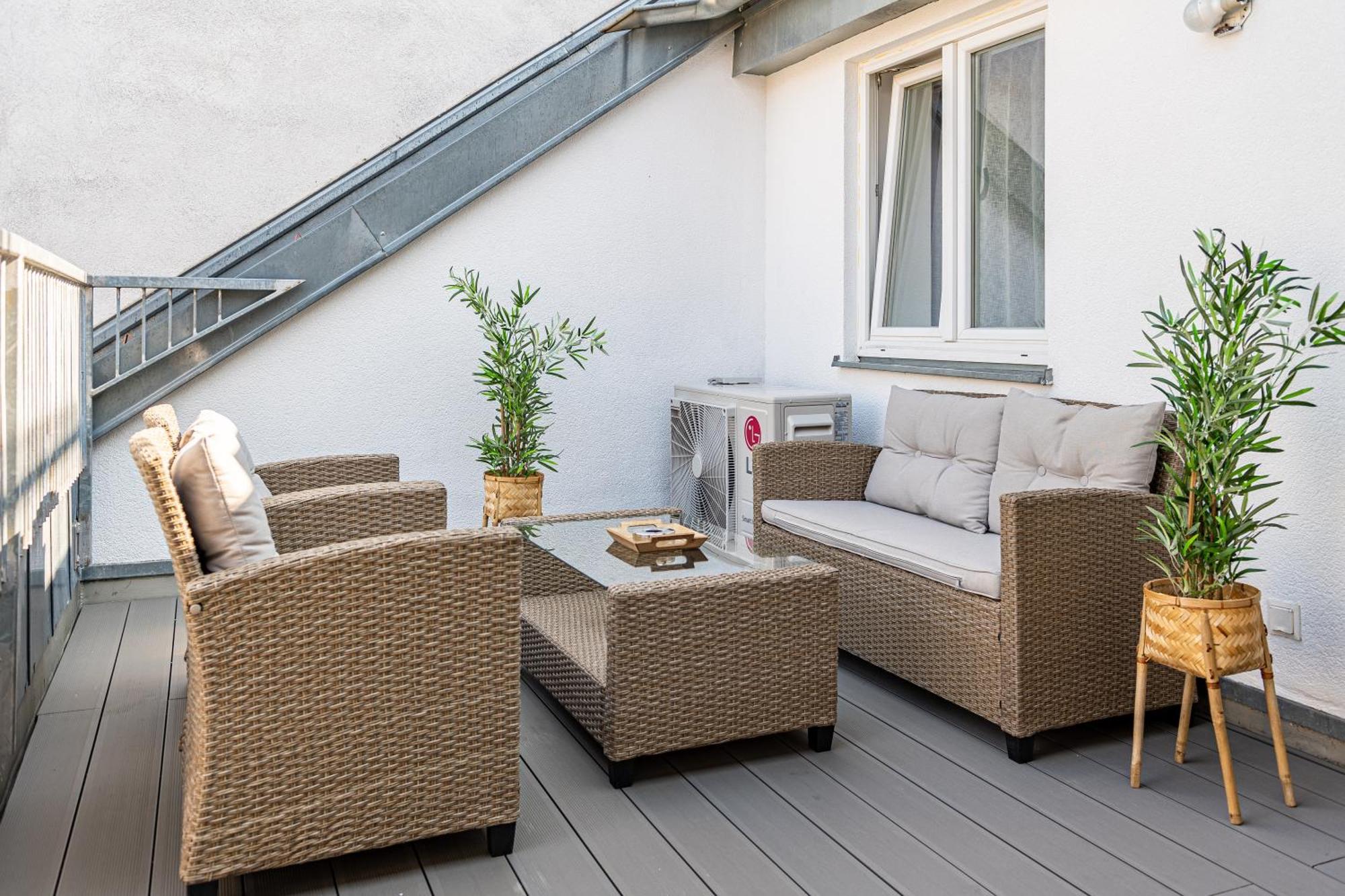 Apartment With Balcony Near Augarten Bécs Kültér fotó