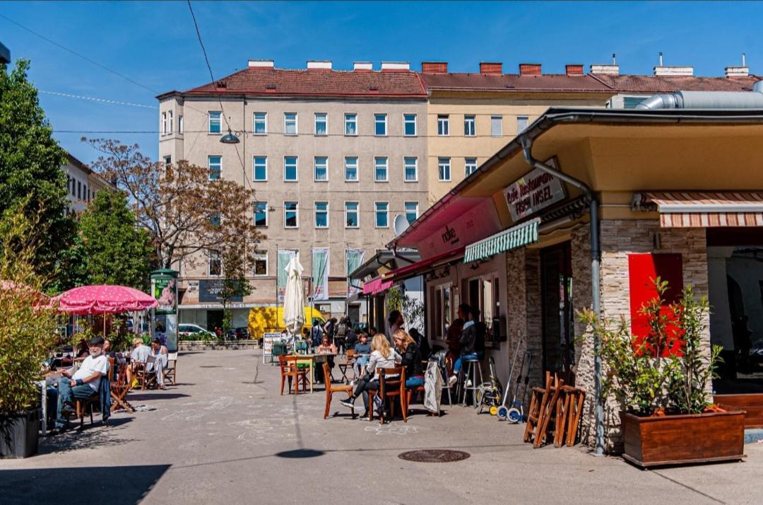Apartment With Balcony Near Augarten Bécs Kültér fotó